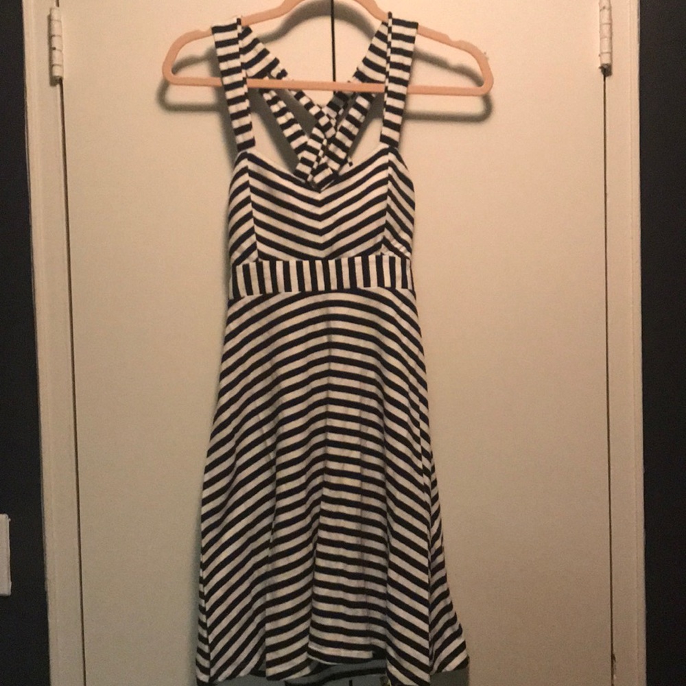 BLACK & WHITE STRIPPED SUNDRESS CRISS CROSS BACK
